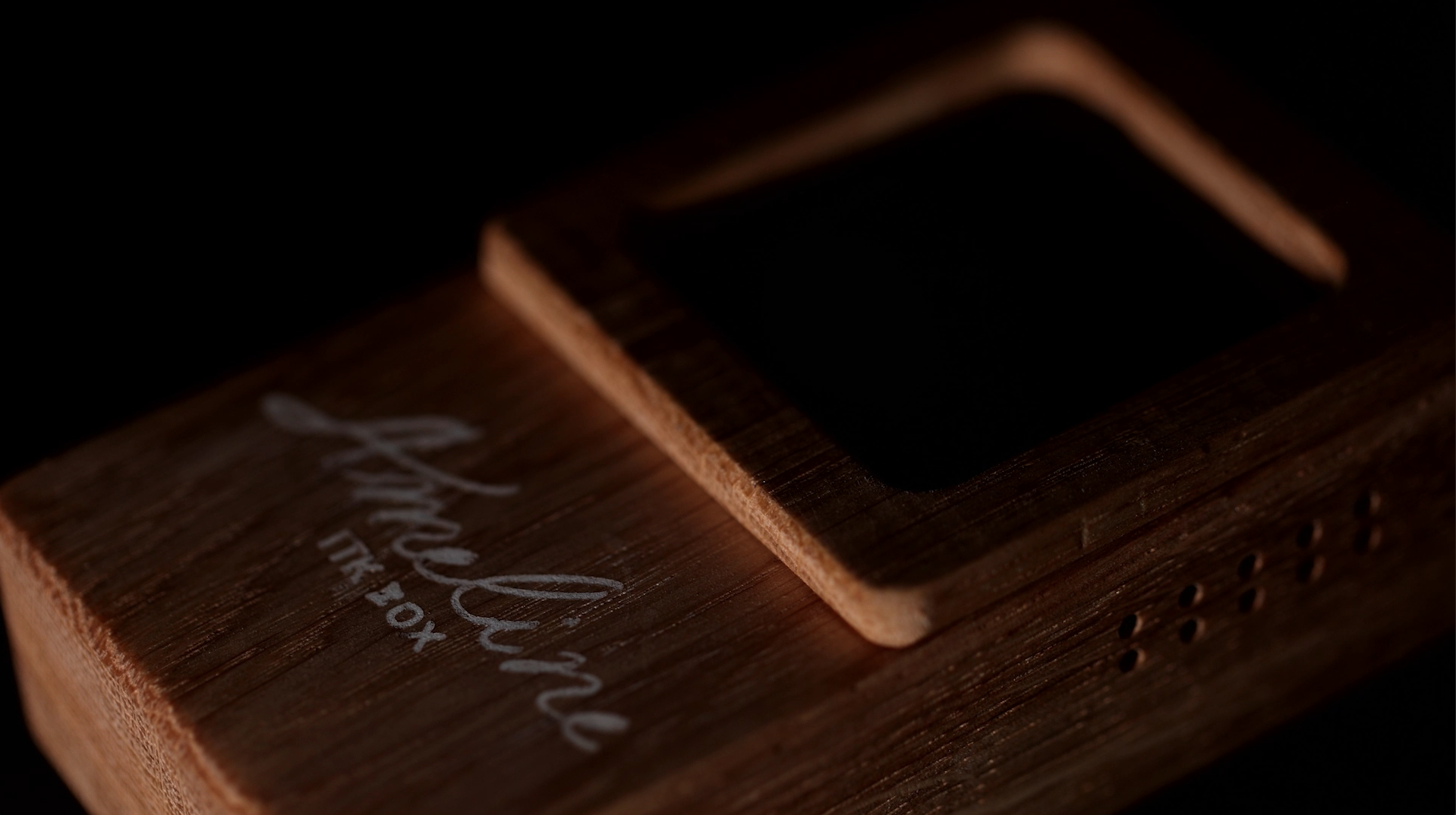 Ameline ITX BOX background image